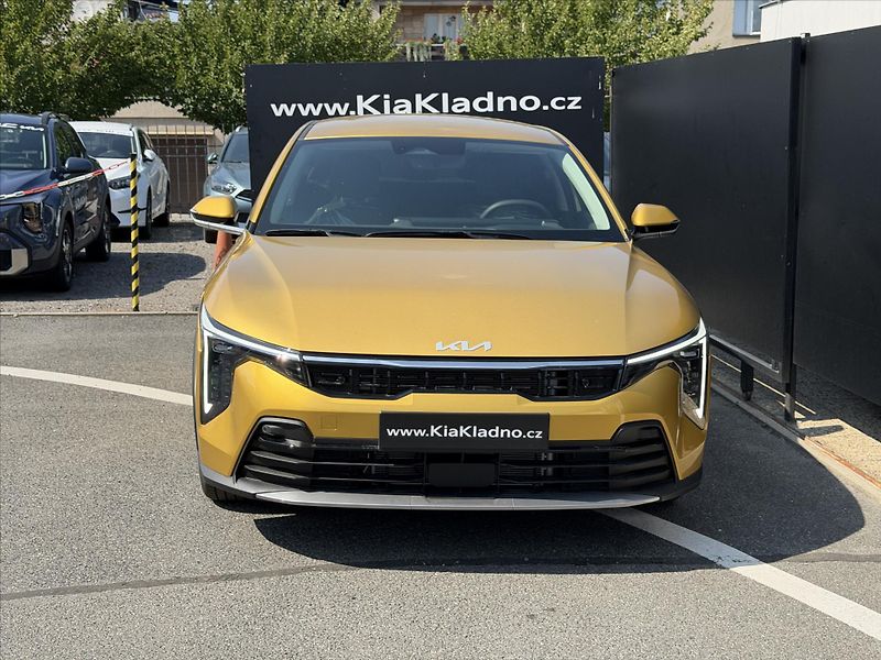 Kia K4 (2026) 1,6 T-GDi 7DCT TOP+17ALU - fotka 2 z 10