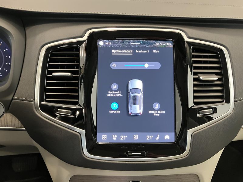 Volvo XC90 B5 AWD Ice Line Plus Dark AT8 - fotka 36 z 50