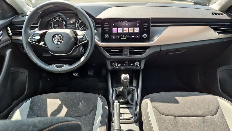 Škoda Scala 1.0 TSI 81KW Style - fotka 12 z 25