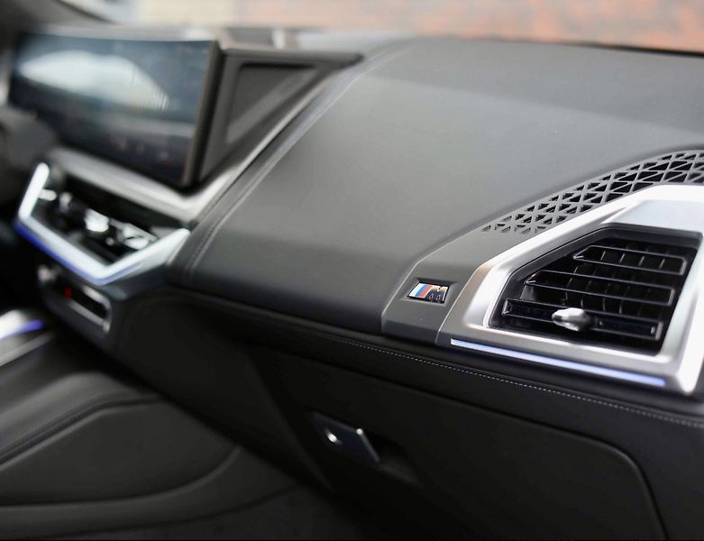 BMW XM (2023) 4.4 V8*Bowers&Wilkins - fotka 37 z 46