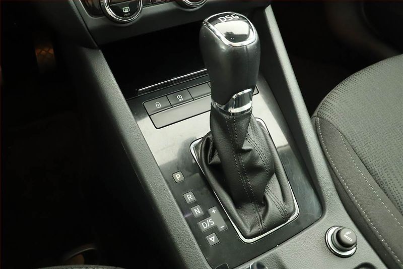 Škoda Octavia (2018) 1.6 TDI, Automat, Serv.kniha - fotka 13 z 15