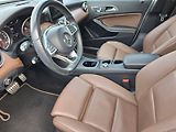 Mercedes-Benz Třídy A (2017) AMG Automat 4 Matic 2,0i 135kW - náhled 6