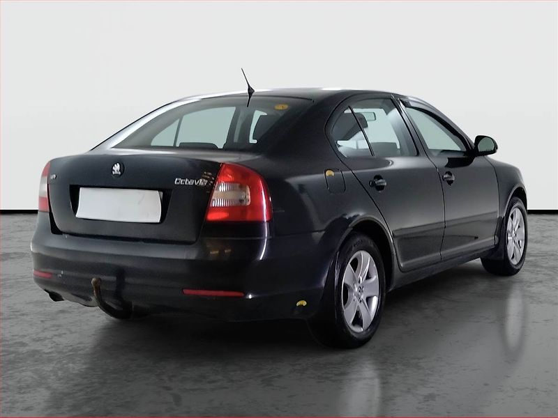 Škoda Octavia (2009) Ambiente 1.6, LPG - fotka 5 z 15
