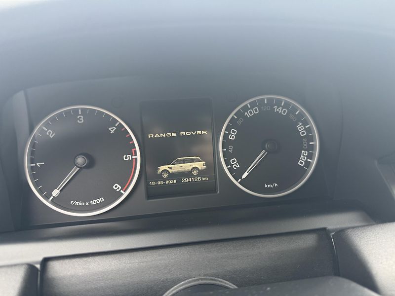 Land Rover Range Rover Sport (2010) 3.0TDV6 HSE - fotka 35 z 38