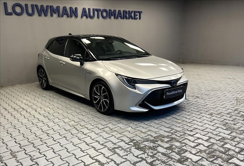 Toyota Corolla 2,0 Hybrid AT SELECTION - fotka 14 z 17