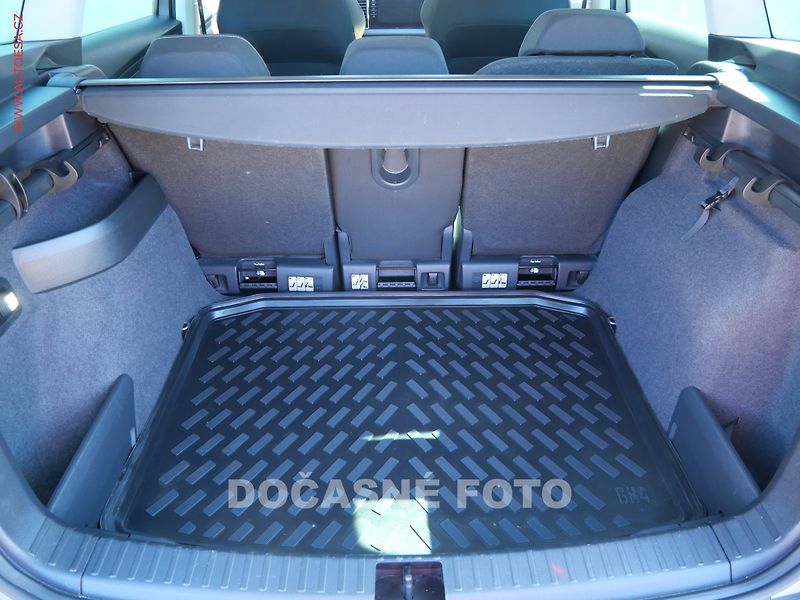 Škoda Karoq (2019) 1.5 TSi, Ambition, DSG, panor - fotka 7 z 21