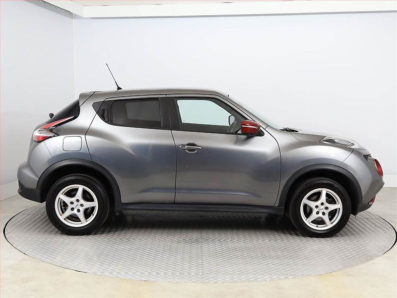 Nissan Juke (2015) 1.2 DIG-T, po STK, v provozu - fotka 6 z 17