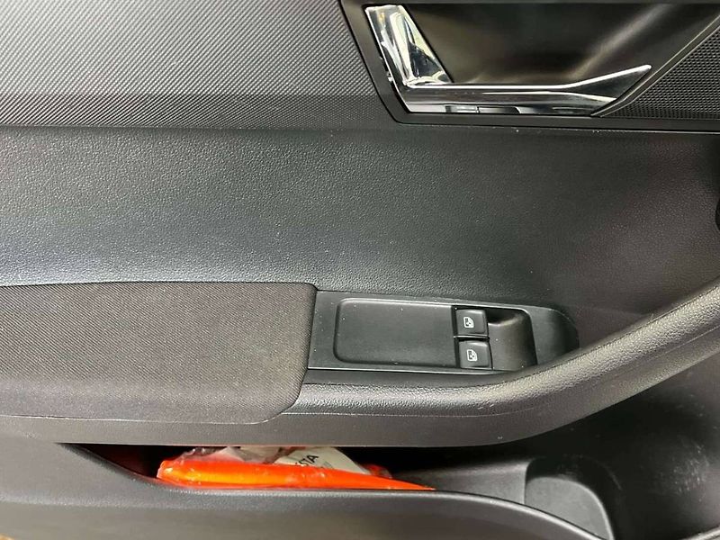 Škoda Fabia (2021) 1.0 TSI 70kW Ambition Combi - fotka 13 z 20