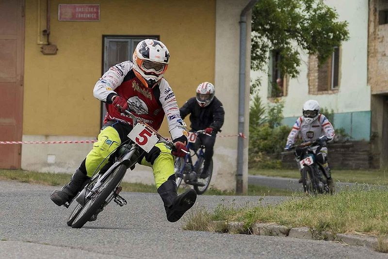 První červencová sobota byla v Rychtářově ve znamení mopedů. Moped rallye ho ovládla s čtyřiadvacátým ročníkem.