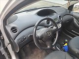 Toyota Yaris 1,4 D-4D - náhled 15