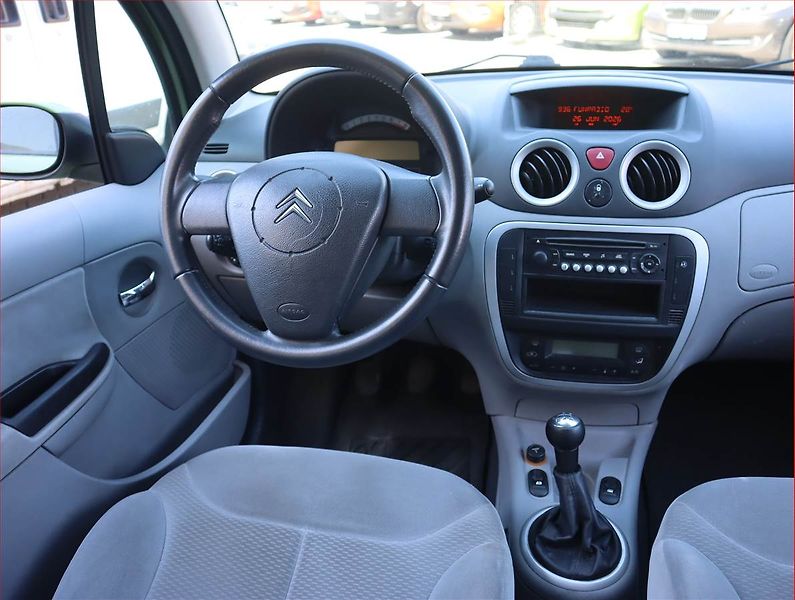 Citroën C3 (2006) 1.6 16V, nová STK - fotka 7 z 16