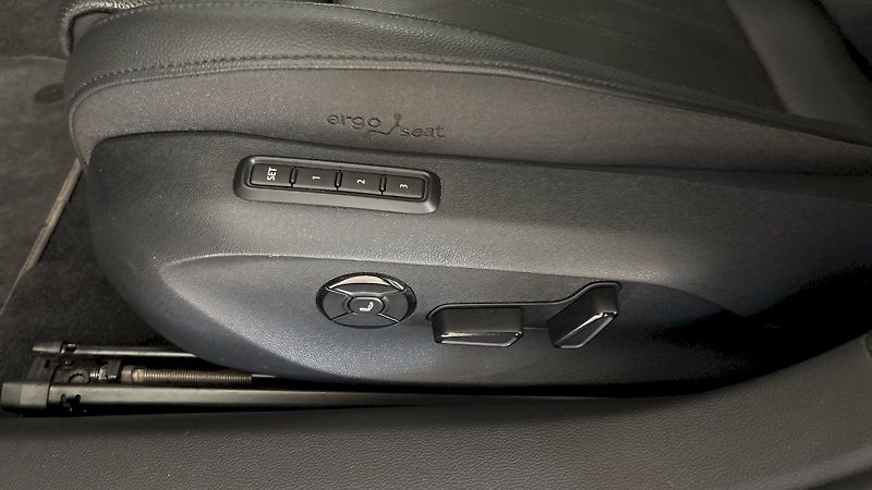 Škoda Superb (2024) Laurin&Klement 2.0 TDI 142kW 4 - fotka 21 z 35