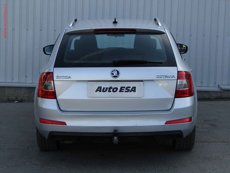 Škoda Octavia (2015) 2.0 TDi, ČR, Style - fotka 5 z 20
