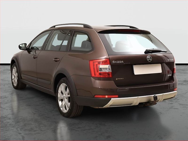 Škoda Octavia (2015) Scout 2.0 TDI, 4X4, Xenony - fotka 4 z 18
