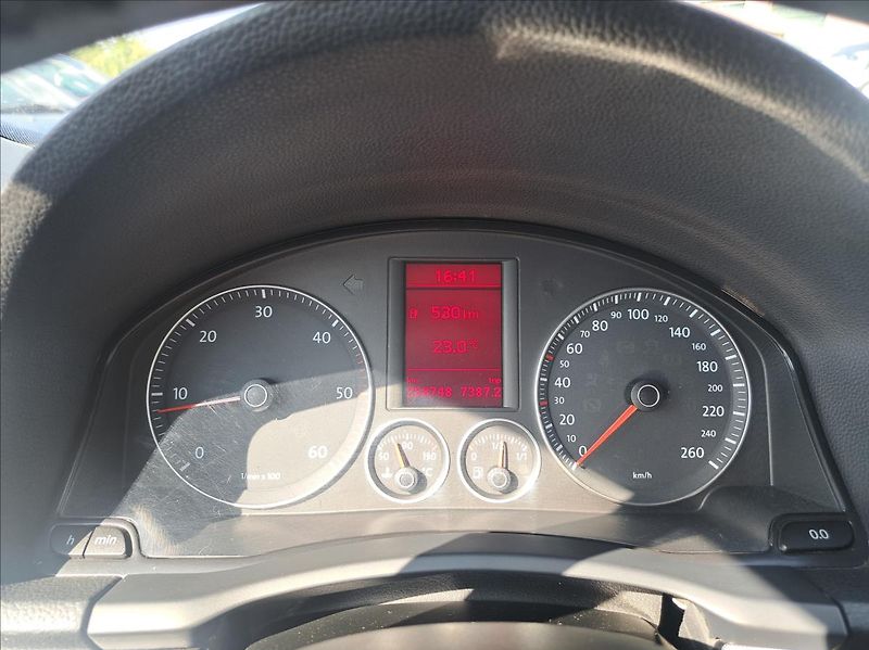 Volkswagen Golf 2,0   TDi 1MAJ*Tažné*Rozvody - fotka 17 z 34