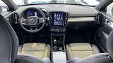 Volvo XC40 (2026) PLUS BLACK EDITION, B4 FWD, 14 - náhled 12