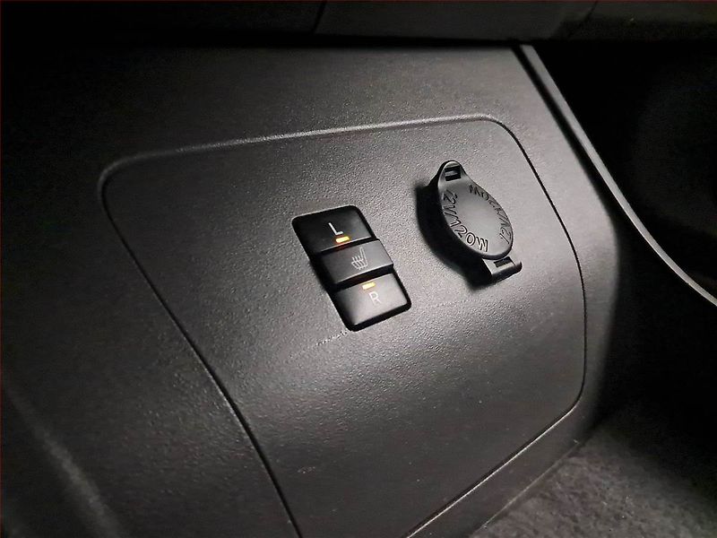 Toyota Prius (2009) 1.8 VVT-i HSD, Automat, Navi - fotka 17 z 18