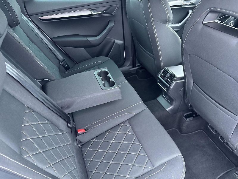 Škoda Karoq (2025) 2.0 TDI 4x4 DSG SportLine - fotka 9 z 34