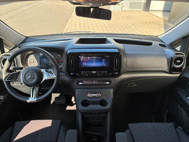 Mercedes-Benz Vito 2,0 116 CDI / Tourer Select / - fotka 16 z 20