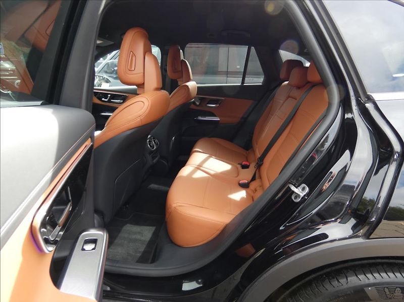 Mercedes-Benz GLC 2,0 220d 4M, 1.Maj, ČR, DPH - fotka 17 z 47