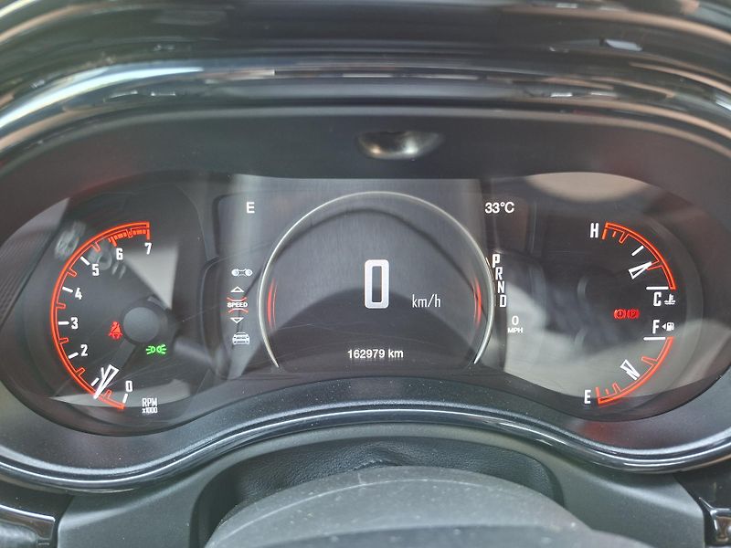 Dodge Durango (2023) 5,7L V8 4x4, Max výbava, tažné - fotka 22 z 35