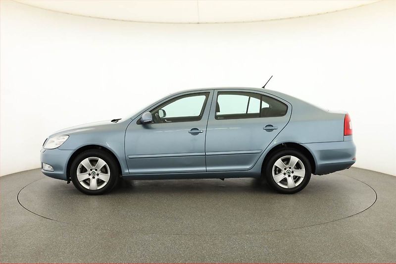 Škoda Octavia (2011) Elegance 1.8 TSI, Serv.kniha - fotka 3 z 17