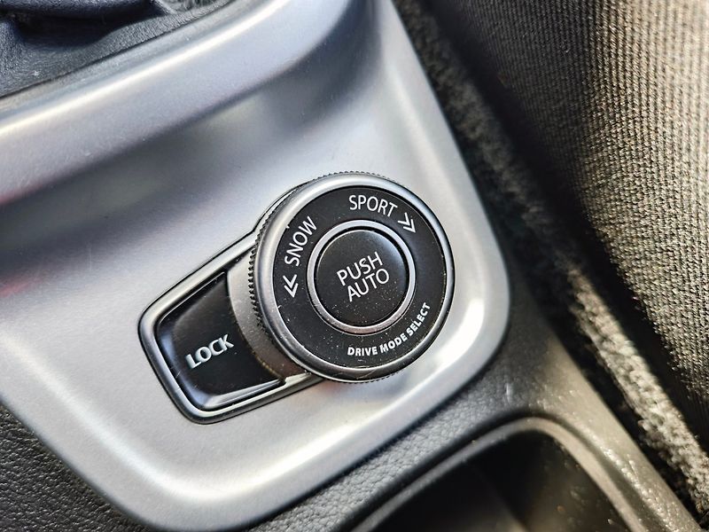 Suzuki Vitara (2016) 1.6 VVT ALLGrip 4x4 Kamera - fotka 28 z 42