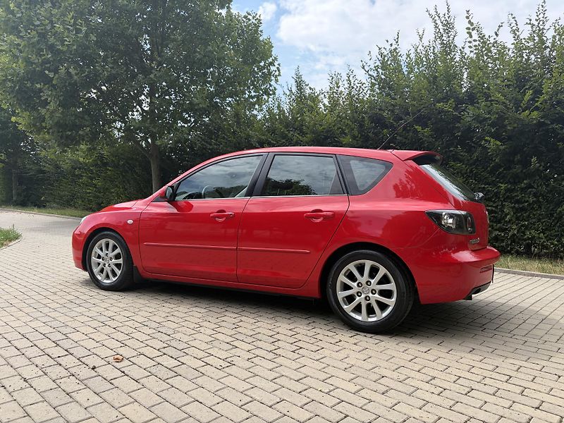 Mazda 3 1.6 Sport - fotka 6 z 27