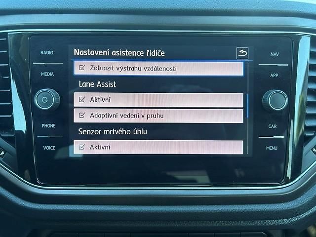 Volkswagen T-Roc 1,6TDi Bohatá výbava rezervace - fotka 52 z 59