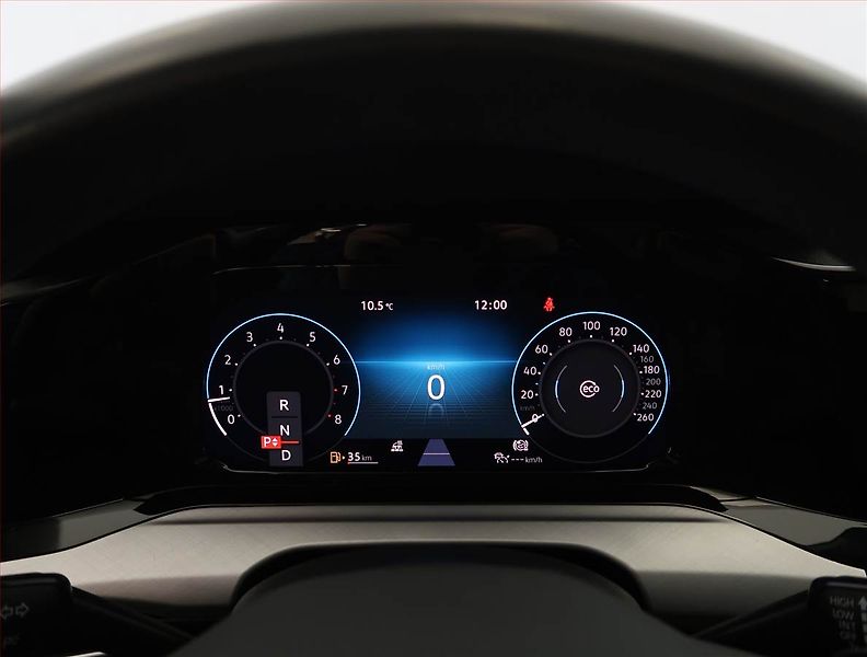 Volkswagen Golf (2024) Life 1.5 eTSI, digi klima - fotka 11 z 23