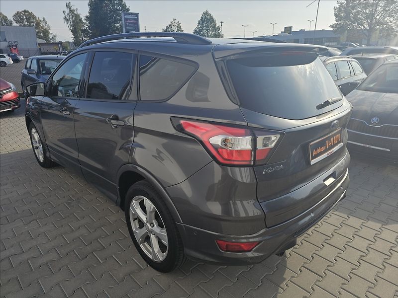 Ford Kuga 2,0 TDCi 110KW STLine KŮŽE NAV - fotka 9 z 44