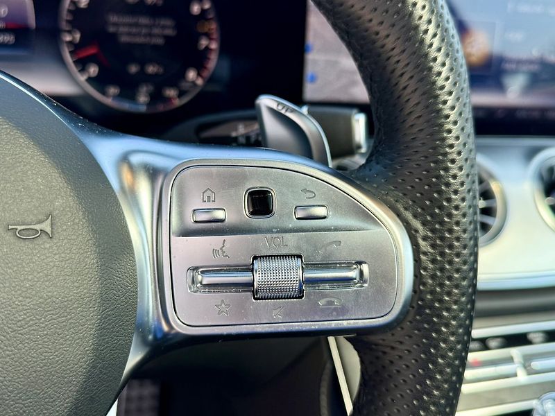 Mercedes-Benz Třídy E (2020) 53 AMG 4MATIC+ kupé - fotka 35 z 58