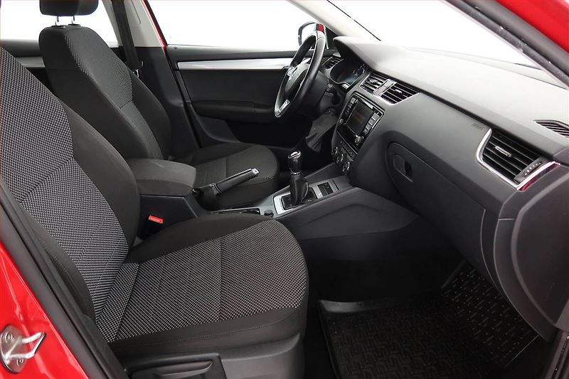 Škoda Octavia (2016) Ambition 1.6 TDI, Serv.kniha - fotka 9 z 14