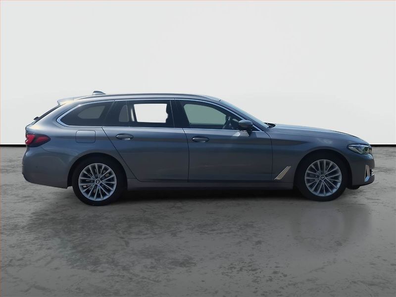 BMW Řada 5 (2021) Luxury Line 530e xDrive - fotka 6 z 19