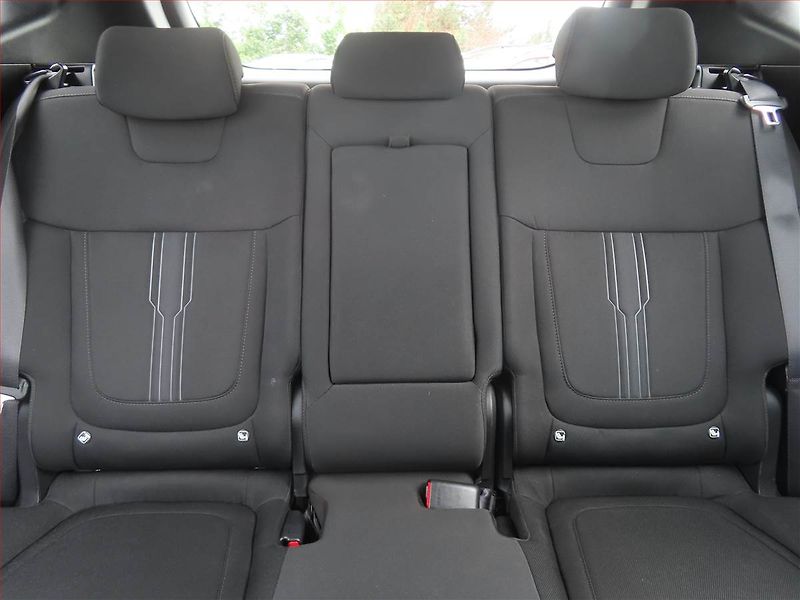 Hyundai Tucson (2021) 1.6 T-GDI 48V MHEV - fotka 10 z 24