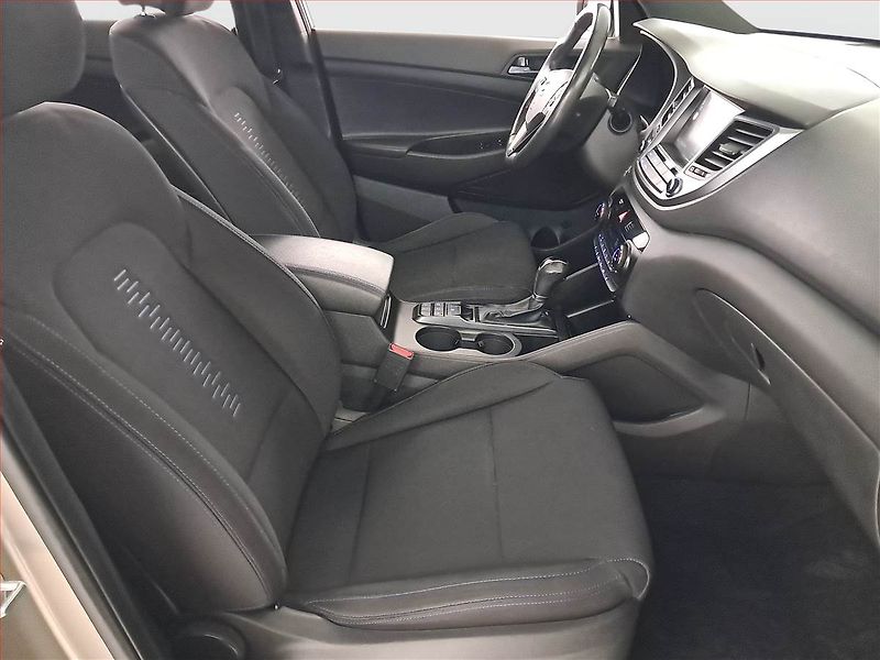 Hyundai Tucson (2018) 2.0 CRDi, 4X4, Automat, Navi - fotka 9 z 23