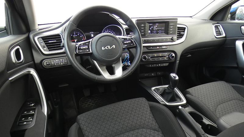 Kia Ceed 1.5 T-GDI 118kW Fresh - fotka 5 z 21