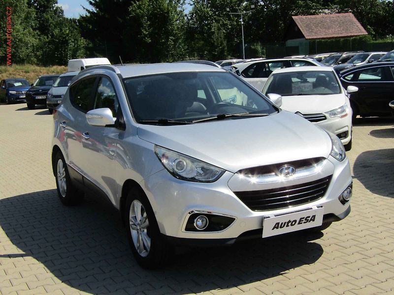 Hyundai ix35 (2012) 2.0CRDi 4x4, ČR, Výhř.sed. - fotografie inzerátu