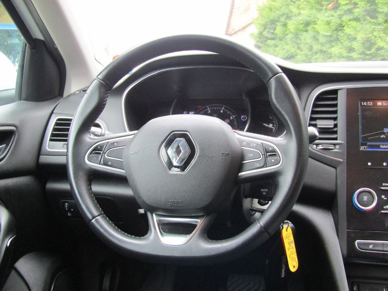 Renault Mégane (2019) 1.3 TCe  AUTOMAT - fotka 17 z 46