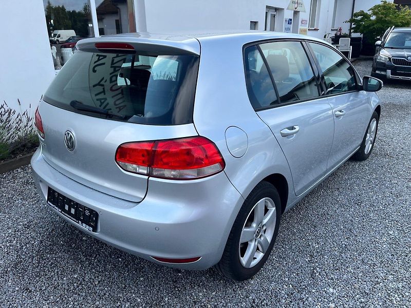 Volkswagen Golf (2010) 1.4 i Velmi pěkný - fotka 2 z 19