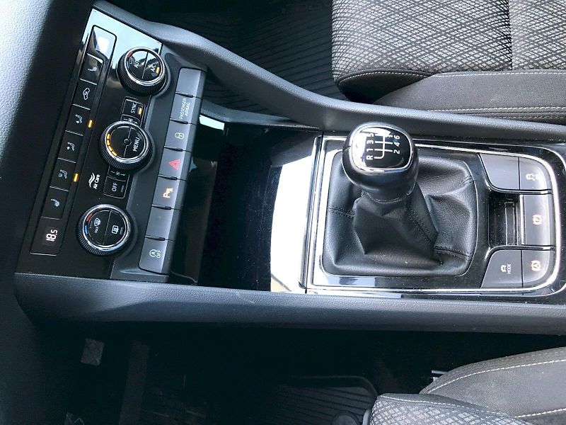 Škoda Karoq (2022) STYLE TDI 2.0/85KW 6MP - fotka 26 z 27