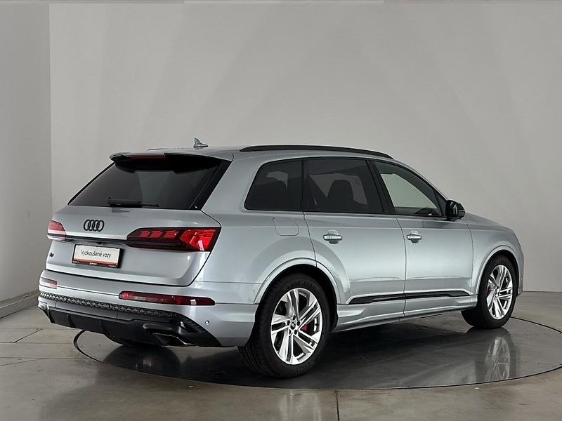 Audi Q7 60 S-Line quattro - fotka 2 z 31
