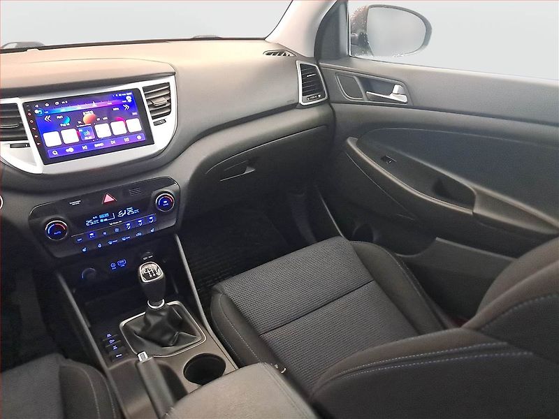Hyundai Tucson (2017) 2.0 CRDi, 4X4, Serv.kniha - fotka 8 z 18