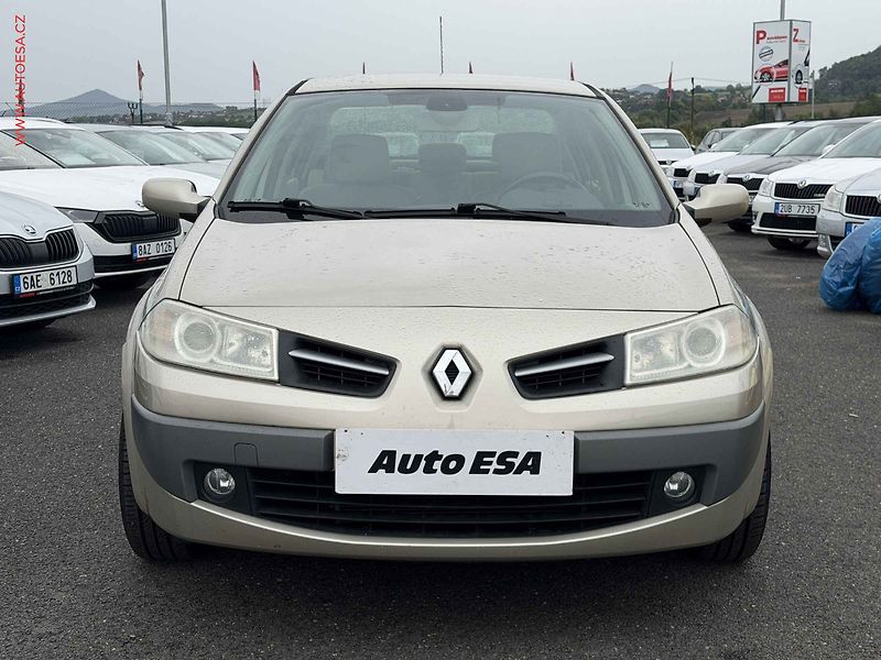 Renault Mégane (2007) 1.6i 16V, ČR - fotka 2 z 14