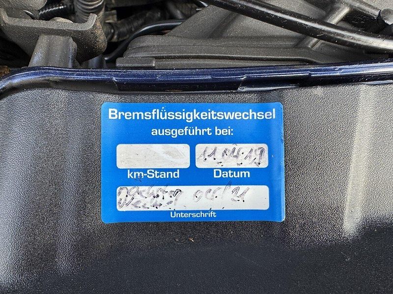 Ford C-MAX (2011) 1.6i Ti-VCT Titanium Xenony - fotka 31 z 49