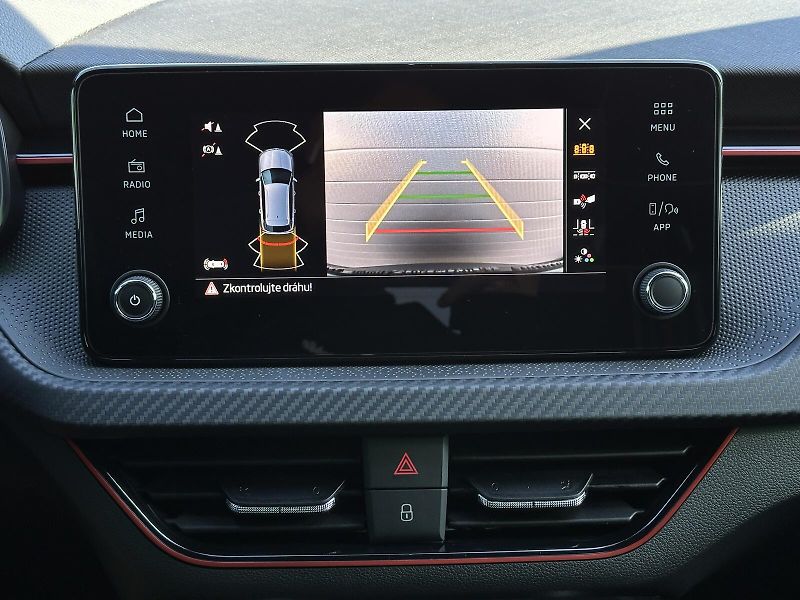 Škoda Kamiq 1.0TSi DSG Monte Carlo 116PS M - fotka 32 z 41