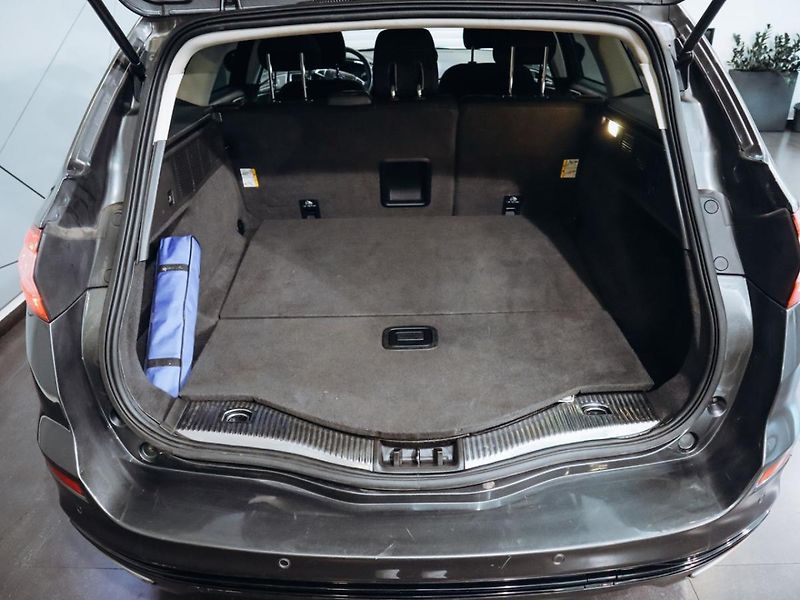 Ford Mondeo 2.0 TDCi Titanium 132kW AWD - fotka 6 z 20