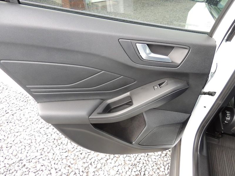 Ford Focus (2022) 1.5TDCi,88kw,Titanium,automat - fotka 50 z 62