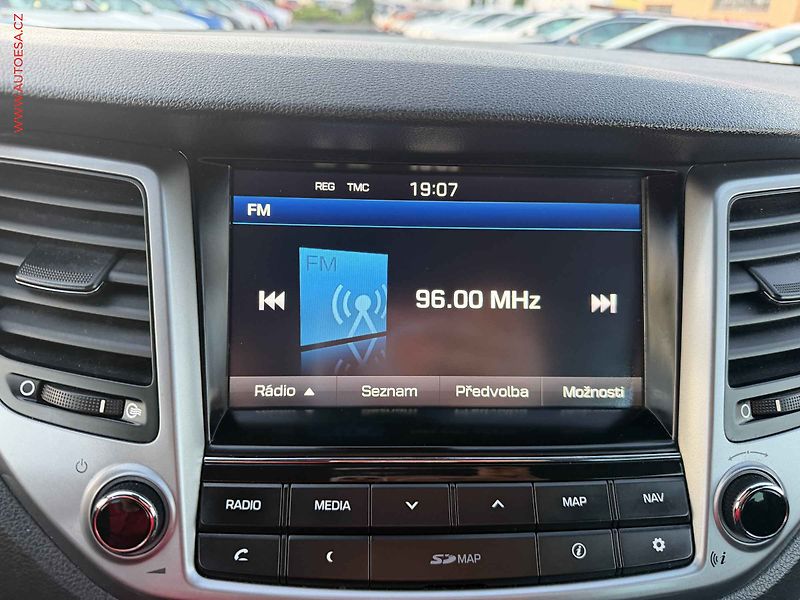 Hyundai Tucson (2016) 1.7 CRDi, ČR, AC, TZ, xenon - fotka 15 z 17