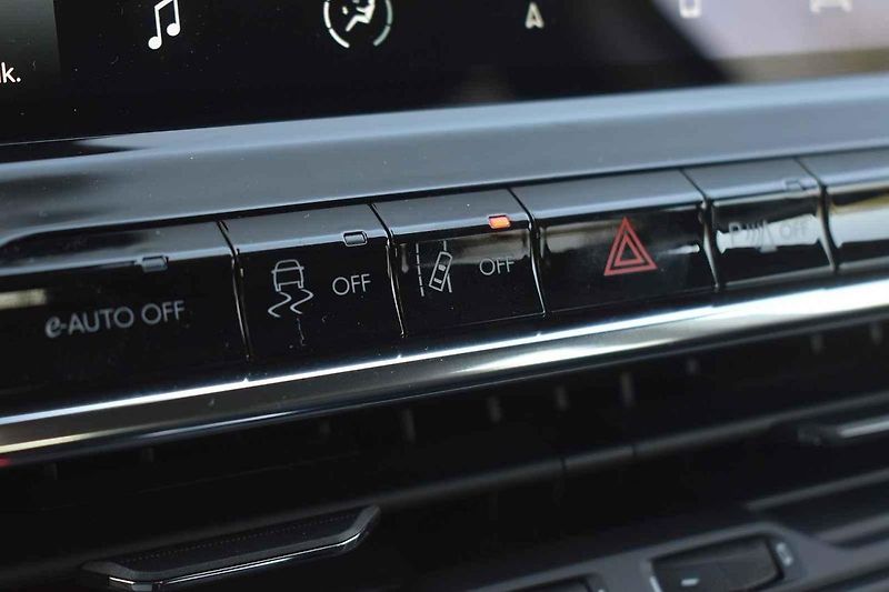 Jeep Compass již je k mání jen s menší či větší elektrifikací